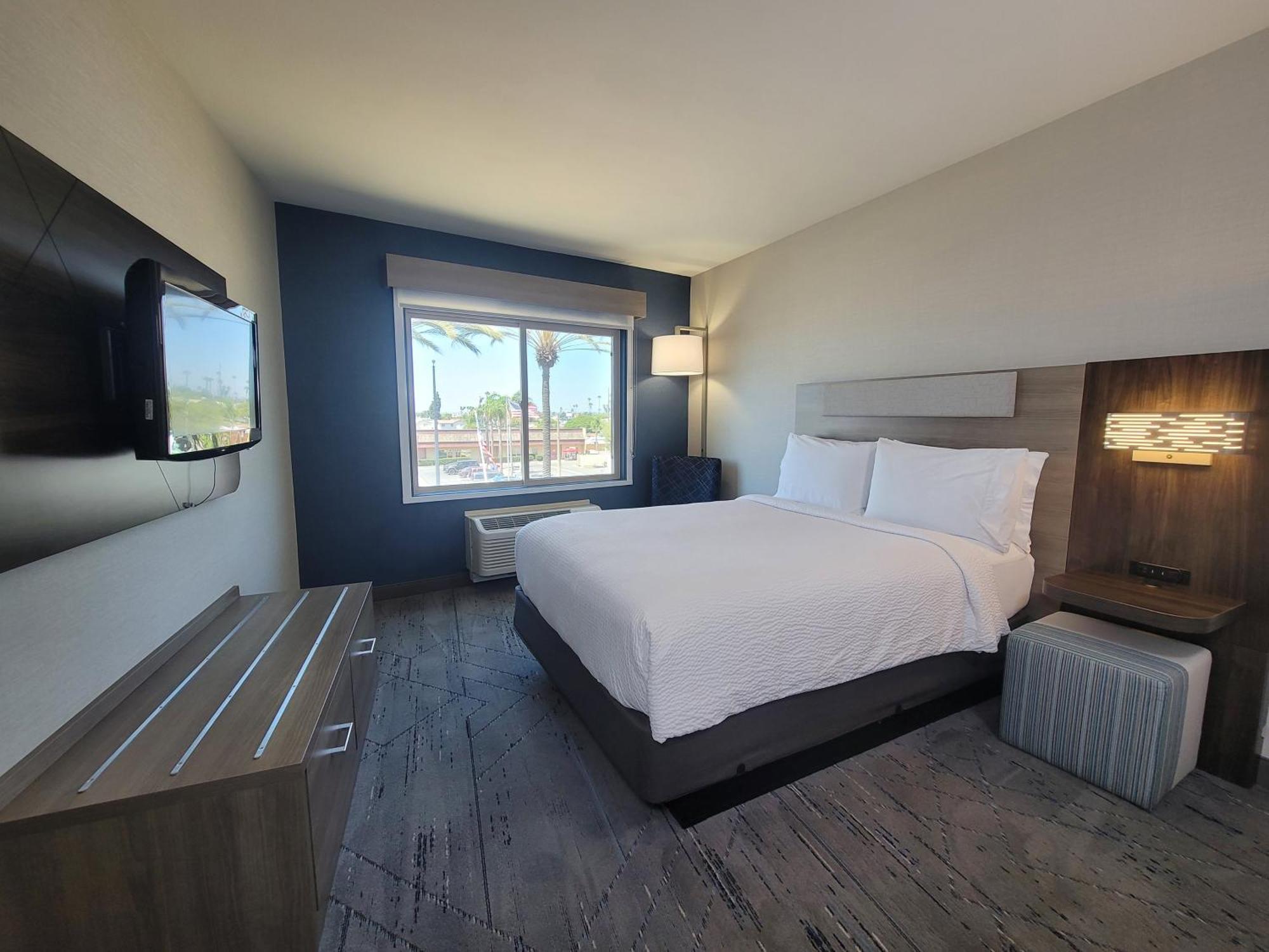 Holiday Inn Express San Diego South - Chula Vista By Ihg Exterior foto